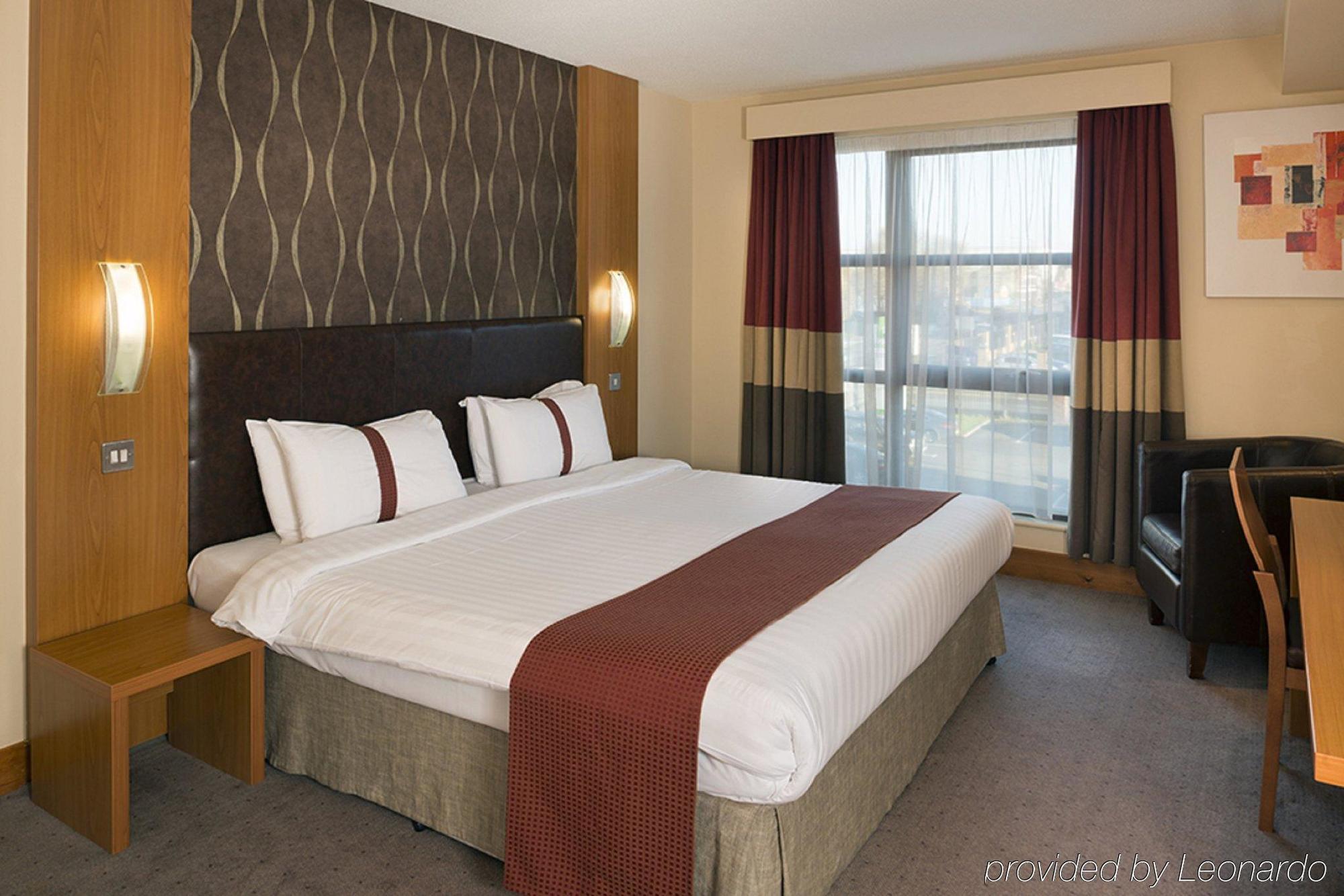 Holiday Inn Manchester - Central Park, An Ihg Hotel Экстерьер фото